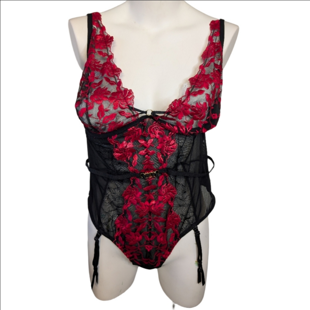 Lingerie Black Red Lace Intimate Bodysuit With Four Garter Straps. Size 12/14